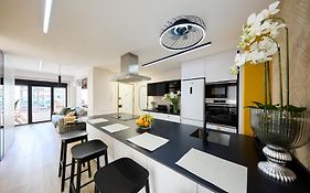 Apartamento moderno para 5 con Parking y balcón en Cartagena centro